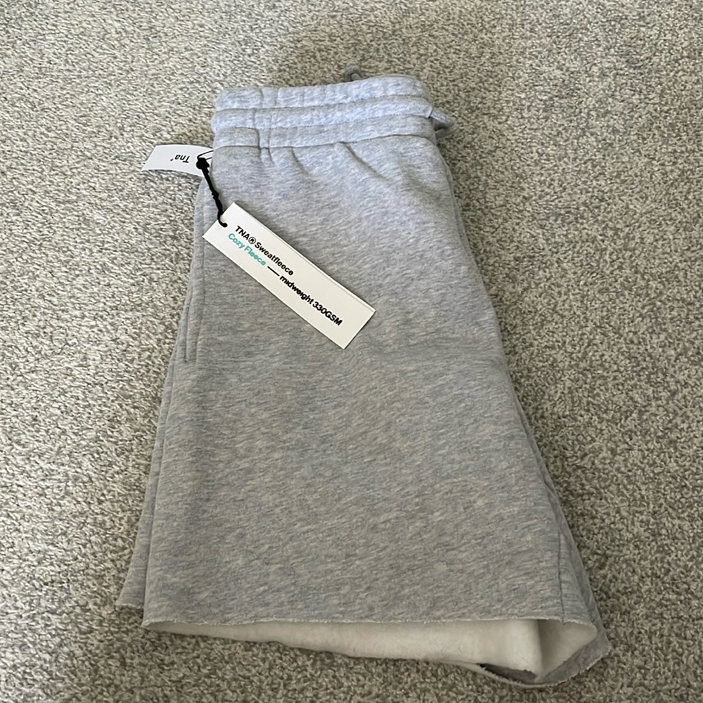 TNA cozy boyfriend 6 inch shorts